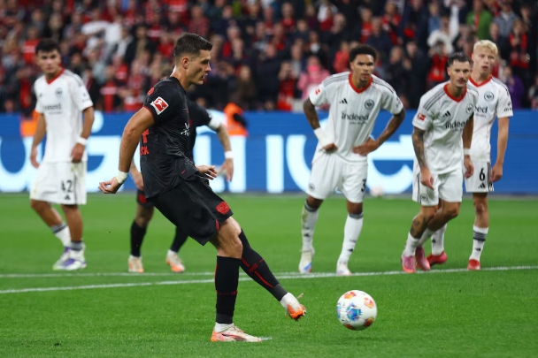 Read more about the article Bayer Leverkusen Bungkam Eintracht Frankfurt Dengan Skor 1-3