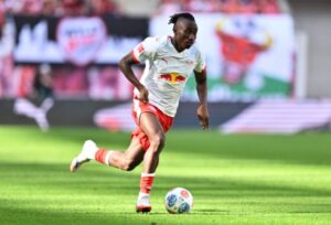 Read more about the article Manchester United Berupaya Mendatangkan Pemain RB Leipzig Yan Diomande